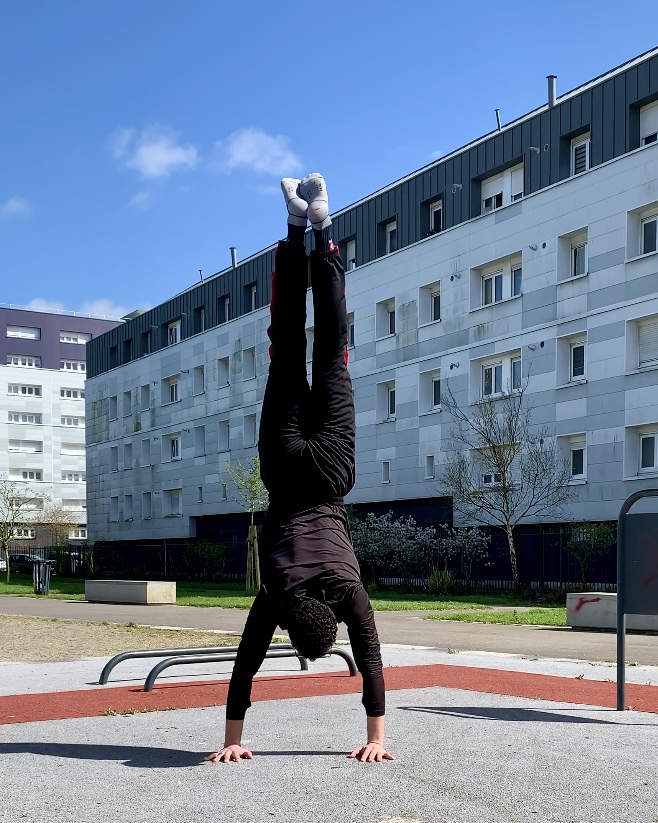 Handstand
